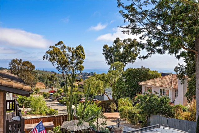 21542 Anns Lane, Laguna Beach CA: https://media.crmls.org/medias/b8304032-62cc-4036-a1bc-0a7f187981c1.jpg