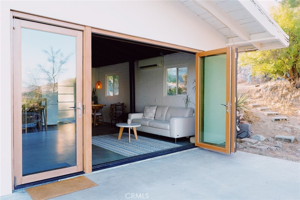 MLS #JT25265838 image #1