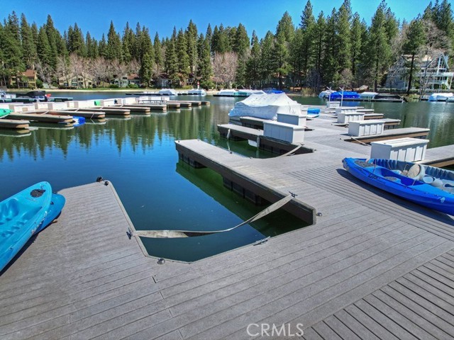 27513 St Bernard Lane, Lake Arrowhead CA: https://media.crmls.org/medias/b83128c0-4cd6-4ce4-9d8e-415a9baa7844.jpg