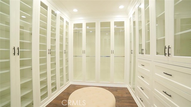 Detail Gallery Image 36 of 50 For 4461 Stern Ave, Sherman Oaks,  CA 91423 - 5 Beds | 4/1 Baths