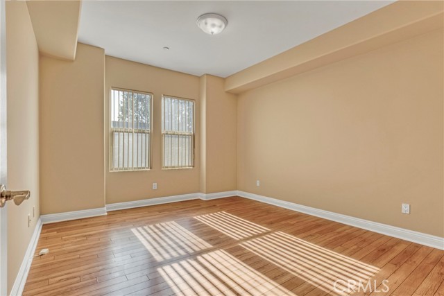 Detail Gallery Image 14 of 19 For 12916 Moorpark St #104,  Studio City,  CA 91406 - 2 Beds | 2 Baths