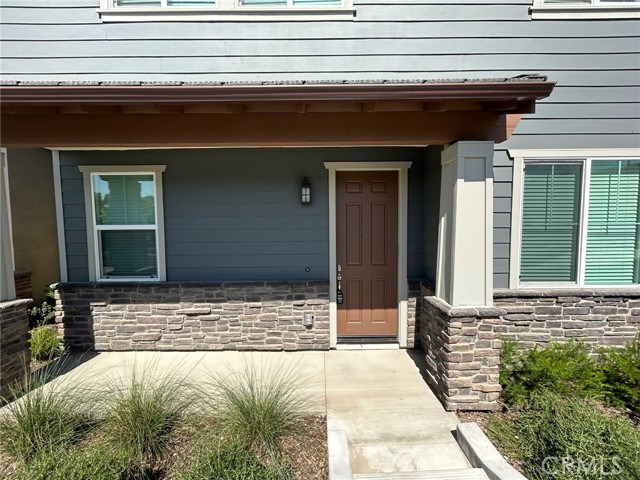 Detail Gallery Image 2 of 24 For 6607 Canopy Ln, Fontana,  CA 92336 - 3 Beds | 2/1 Baths