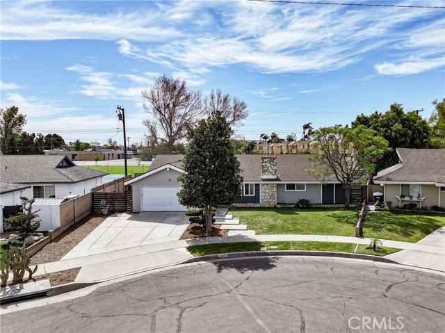 Detail Gallery Image 7 of 39 For 608 W Brentwood, Orange,  CA 92865 - 4 Beds | 2 Baths