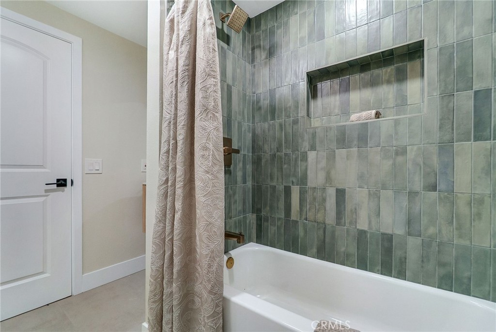 MLS #OC25260184 image #54