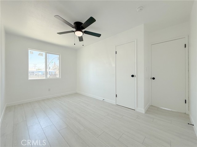 518 N Wilmington Avenue, Compton CA: https://media.crmls.org/medias/b8355eaf-51d5-429a-bf7c-8706334479d8.jpg