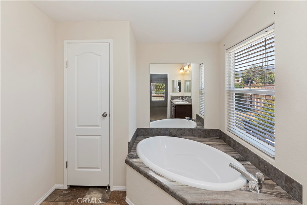 MLS #IG25179398 image #36