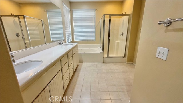 Detail Gallery Image 12 of 21 For 2 Eastwind, Buena Park,  CA 90621 - 4 Beds | 3 Baths