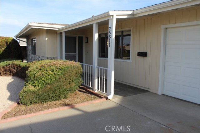 Detail Gallery Image 4 of 18 For 25811 Musselburgh Dr, Menifee,  CA 92586 - 2 Beds | 2 Baths