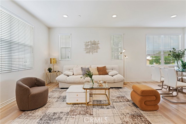 Detail Gallery Image 3 of 30 For 14740 Palmera Ct, Baldwin Park,  CA 91706 - 4 Beds | 3/1 Baths