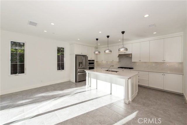 Detail Gallery Image 3 of 26 For 121 Toretta, Irvine,  CA 92602 - 4 Beds | 3 Baths