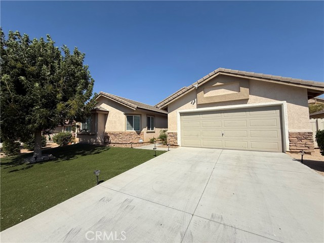 Detail Gallery Image 2 of 33 For 37126 Firethorn St, Palmdale,  CA 93550 - 4 Beds | 2 Baths