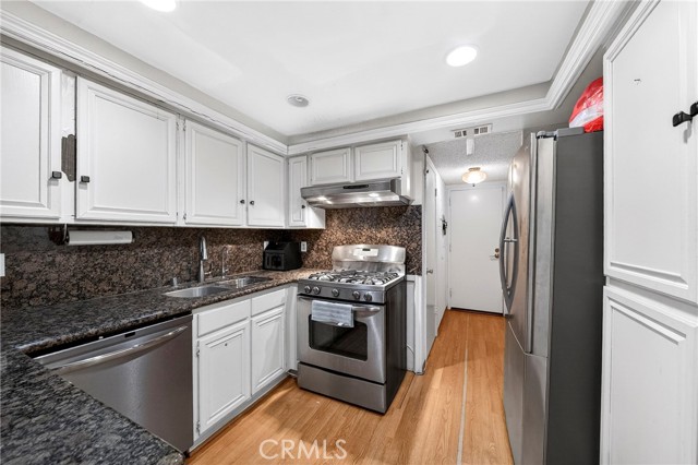 Detail Gallery Image 25 of 27 For 1507 via Linda, Fullerton,  CA 92833 - 2 Beds | 2/1 Baths