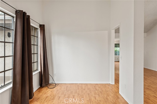 Image 6 of 36 For 915 Church Street