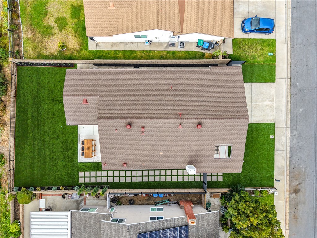 https://media.crmls.org/medias/b83bf18a-064d-42de-a074-3b976aa8ba4b.jpg?preset=X-Large