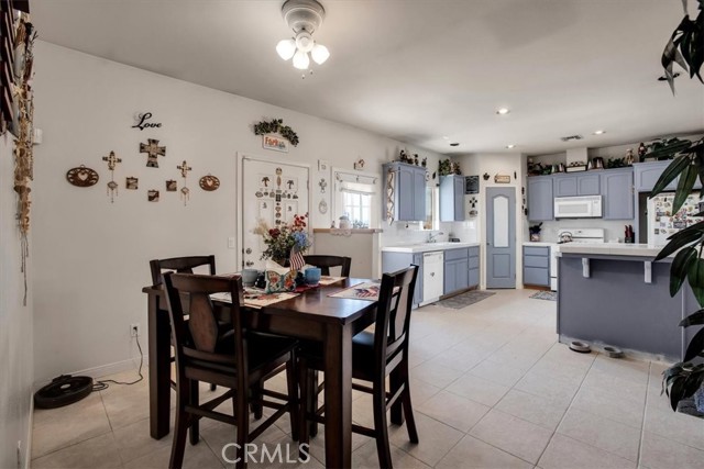 Detail Gallery Image 8 of 46 For 58583 Buena Vista Dr, Yucca Valley,  CA 92284 - 3 Beds | 2 Baths