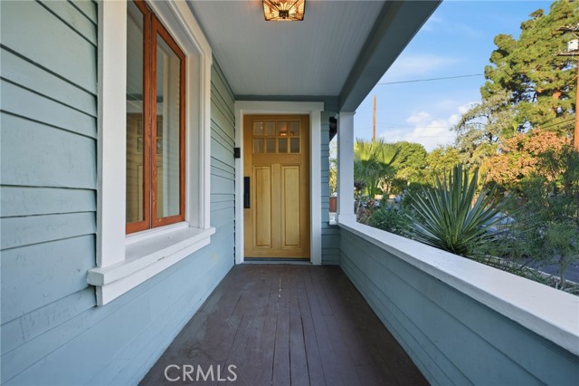 Detail Gallery Image 3 of 36 For 505 N Avenue 65, Los Angeles,  CA 90042 - 4 Beds | 3 Baths