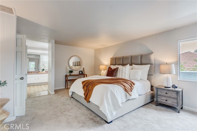 42768 Santa Suzanne Place, Temecula CA: https://media.crmls.org/medias/b83d2ec1-6976-48dc-95da-2c2252bc2140.jpg