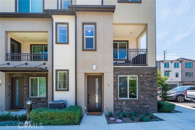 11751 Florence Avenue, Santa Fe Springs CA: https://media.crmls.org/medias/b83dce04-9b86-4ee6-a859-ae2743fc5076.jpg