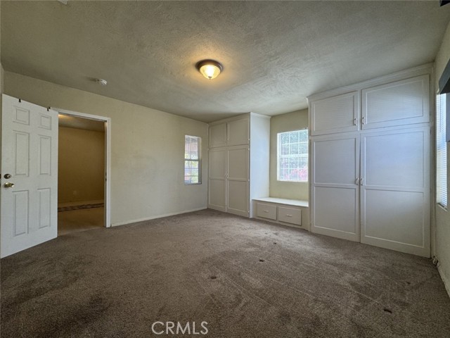 11050 Keswick Street, Sun Valley CA: https://media.crmls.org/medias/b83e156b-56b4-42b4-8a14-dc713c6b5bbc.jpg