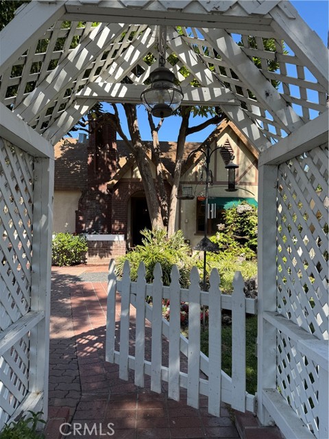 Detail Gallery Image 2 of 50 For 2415 N French St, Santa Ana,  CA 92706 - 3 Beds | 1/1 Baths