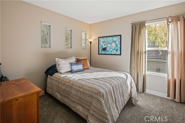 Detail Gallery Image 21 of 34 For 17942 Maplehurst Pl, Canyon Country,  CA 91387 - 3 Beds | 2/1 Baths