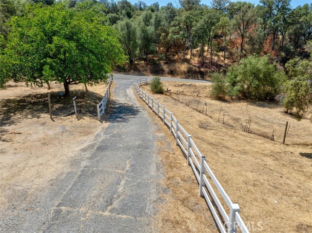 37876 Road 600, Raymond CA: https://media.crmls.org/medias/b83fa562-2342-403c-b12d-e8b00e7c427d.jpg