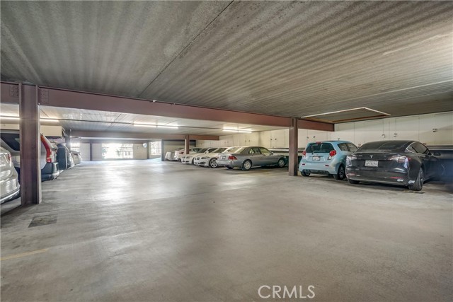 1750 E Ocean Boulevard, Long Beach CA: https://media.crmls.org/medias/b83ff1a1-f6b5-4049-872a-58057cb50f18.jpg