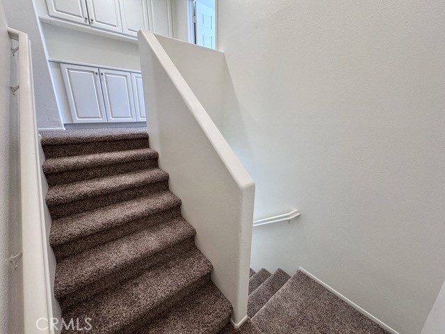 https://media.crmls.org/medias/b84139fa-b77c-40ac-a7c9-017e2b651d85.jpg?preset=X-Large