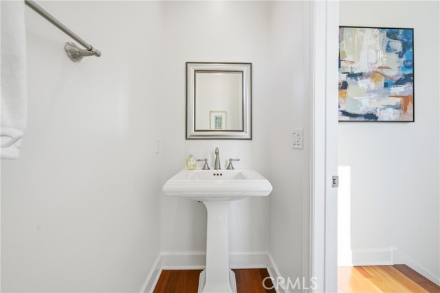 Detail Gallery Image 19 of 27 For 426 1/2 Narcissus #2,  Corona Del Mar,  CA 92625 - 2 Beds | 2/1 Baths