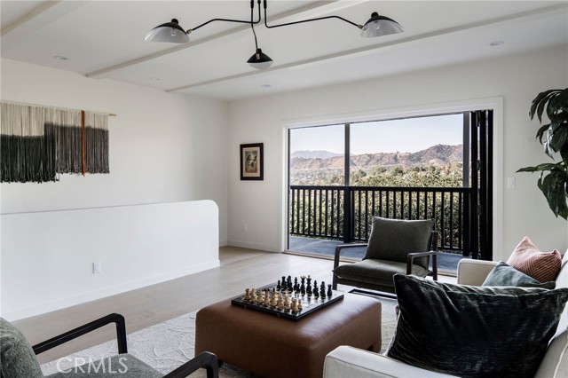 Detail Gallery Image 7 of 57 For 1321 Wildwood Dr, Los Angeles,  CA 90041 - 3 Beds | 2 Baths