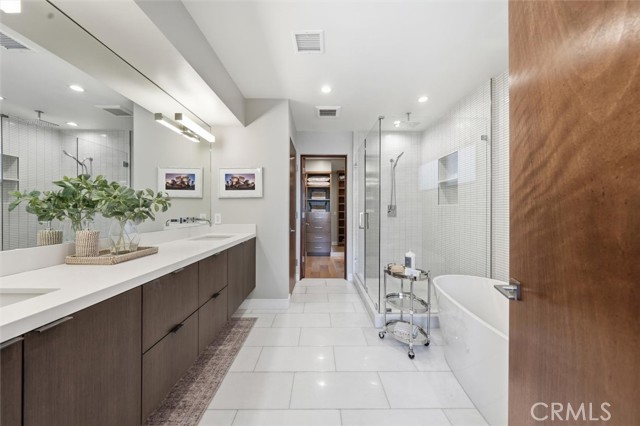 Image 26 of 49 For 959 5th Street  A