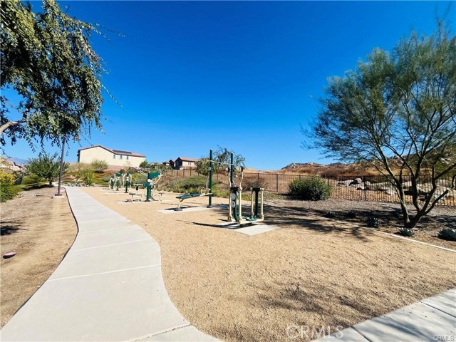 Detail Gallery Image 12 of 13 For 12833 Breccia Way, Moreno Valley,  CA 92555 - 3 Beds | 2/1 Baths