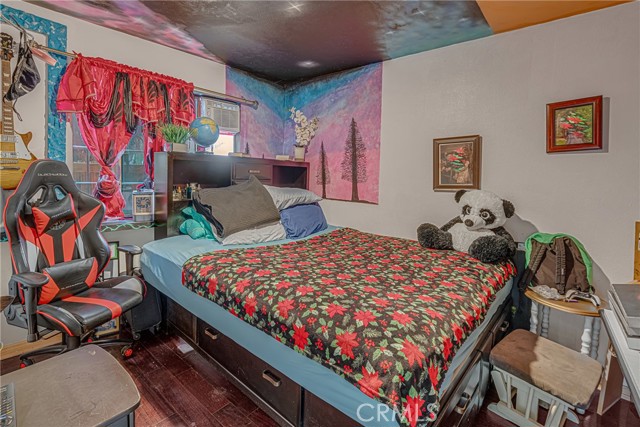 11513 S San Pedro, Los Angeles CA: https://media.crmls.org/medias/b843c96b-e57a-415c-9ebd-50b395c8d6eb.jpg