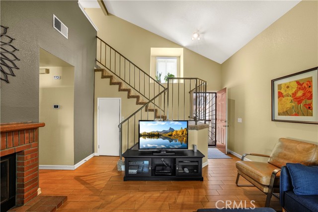 1155 W Morgan Street, Rialto CA: https://media.crmls.org/medias/b8442e59-e248-4882-9541-9d2ebf80c217.jpg