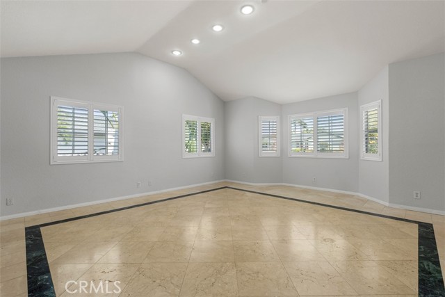 15251 Nottingham Lane, Huntington Beach CA: https://media.crmls.org/medias/b84439c6-c9e1-41cb-bdc0-66f51ebda0f8.jpg