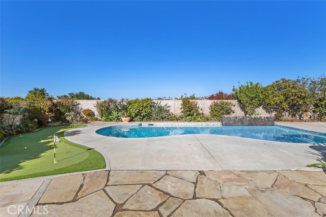 Detail Gallery Image 5 of 40 For 3800 Topside Ln, Corona Del Mar,  CA 92625 - 4 Beds | 3/1 Baths