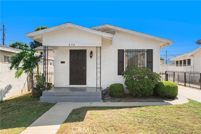 632 E 87th Place, Los Angeles CA: https://media.crmls.org/medias/b84510db-e2a6-4e7c-a502-9e9abeb6d6d9.jpg
