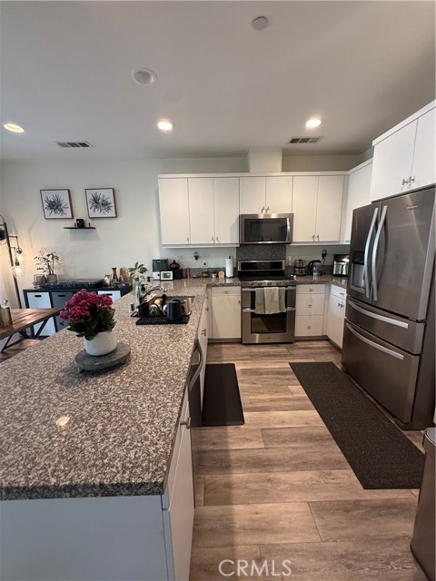 2709 Daybreak Lane, Pomona CA: https://media.crmls.org/medias/b845b75f-372a-443c-a70f-0d2459dcb88a.jpg