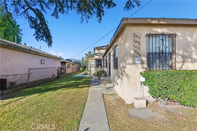 Detail Gallery Image 2 of 42 For 1421 E 108th St #3,  Los Angeles,  CA 90059 - 1 Beds | 1 Baths