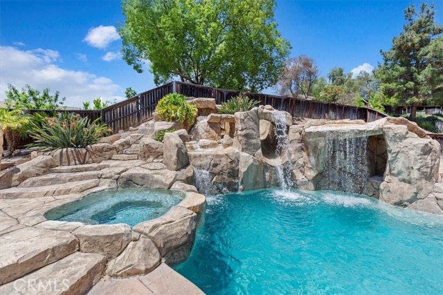39741 Jacaranda Court, Temecula CA: https://media.crmls.org/medias/b845f3bb-83ca-45ca-bf5b-35519c1ea18f.jpg