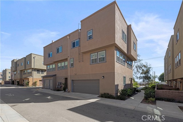 Front Image Thumbnail for CRSR26136973