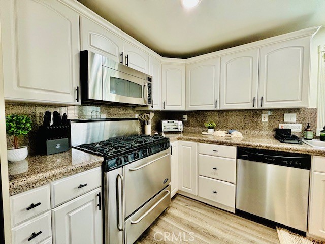 4821 RIVER Avenue, Newport Beach CA: https://media.crmls.org/medias/b84739bf-5cc7-4ebf-a926-d7d1b5344836.jpg