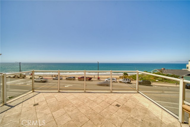 Large top level Deck with sweeping ocean views Large top level Deck with sweeping ocean views