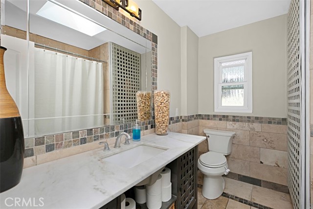Detail Gallery Image 20 of 34 For 244 Venetia, Long Beach,  CA 90803 - 3 Beds | 2 Baths