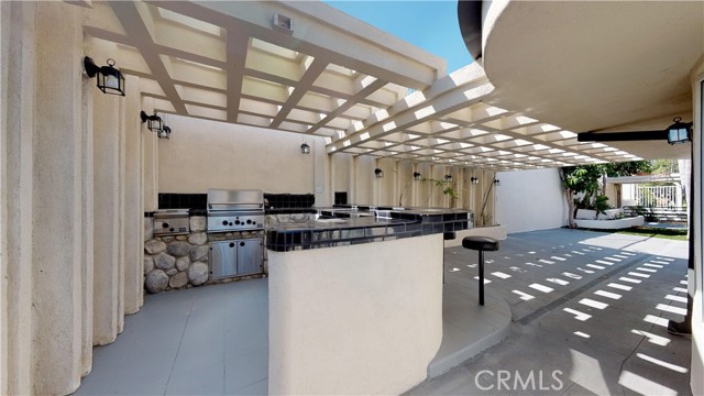 22500 N Summit Ridge Circle, Chatsworth CA: https://media.crmls.org/medias/b848e90e-d8f9-40fa-a684-b1f9dfec26a5.jpg