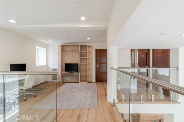 Detail Gallery Image 45 of 72 For 500 N Lucia Ave, Redondo Beach,  CA 90277 - 4 Beds | 5 Baths