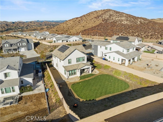 Detail Gallery Image 2 of 38 For 30024 Chestnut Ln, Castaic,  CA 91384 - 3 Beds | 2/1 Baths