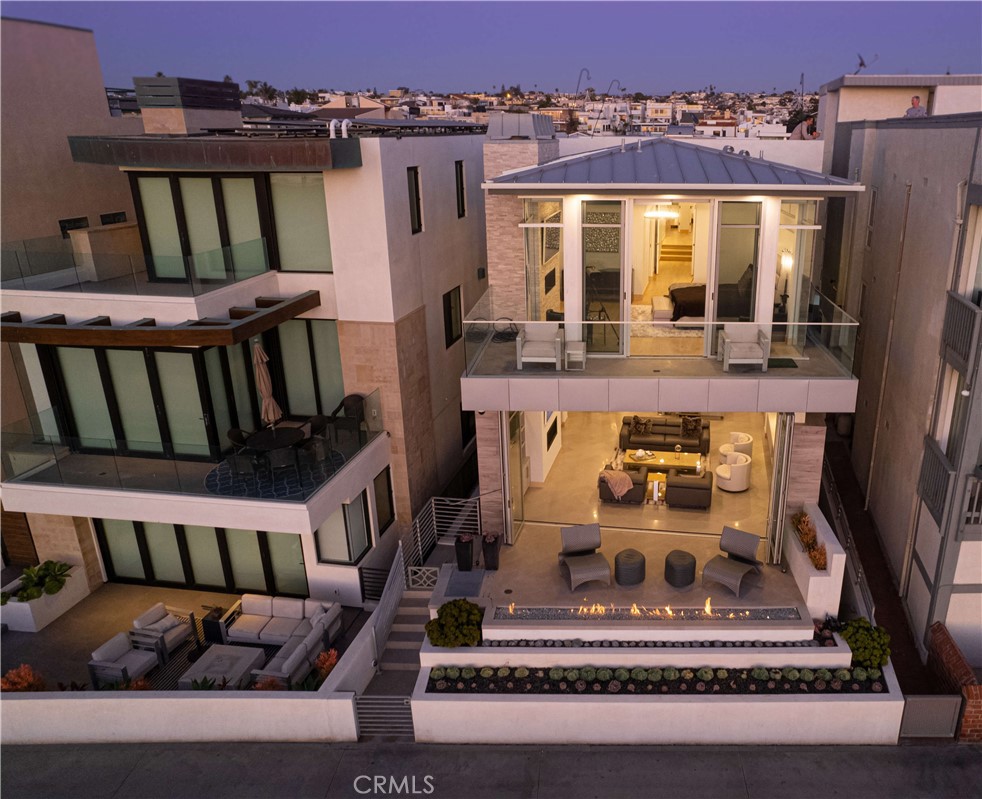 212 The Strand, Hermosa Beach, CA 90254