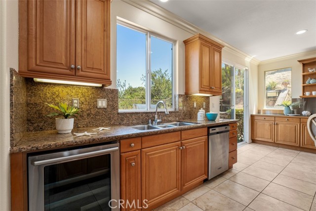 2889 Muir Trail Drive, Fullerton CA: https://media.crmls.org/medias/b8494dcc-ad89-4455-847b-753bab6454d5.jpg