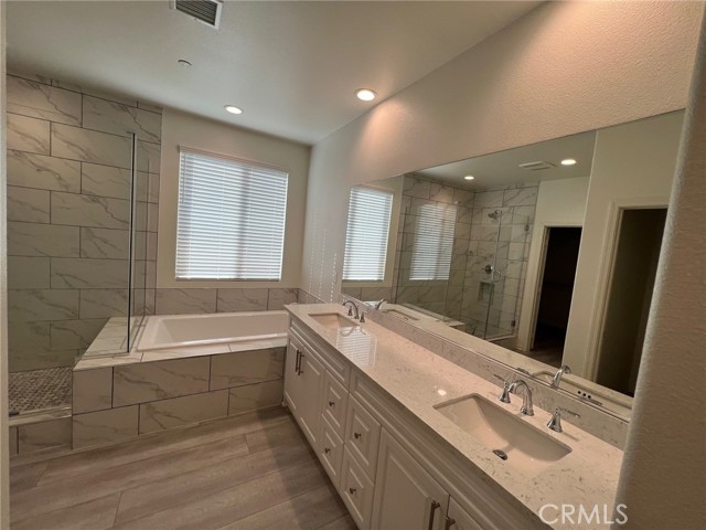 Detail Gallery Image 9 of 18 For 9413 Venetian Way, Jurupa Valley,  CA 92509 - 4 Beds | 2/1 Baths